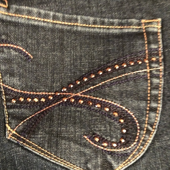 Cache  size 10 dark denim jeans classic Capri bling pockets, fits 10-12 - Picture 5 of 12
